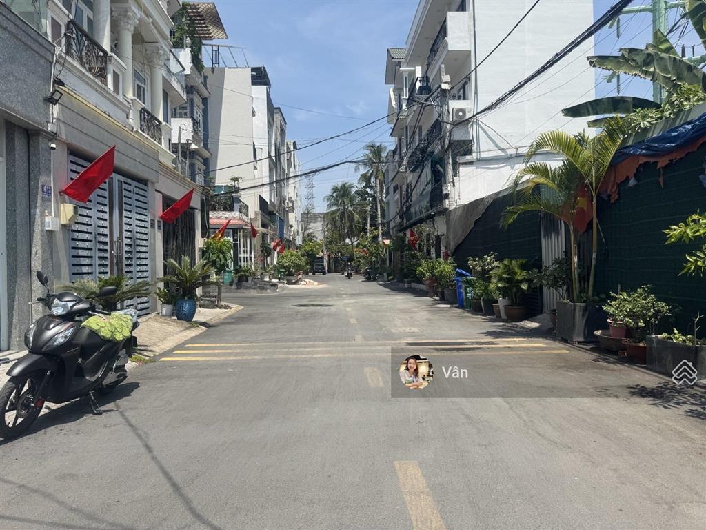 Chủ đi mỹ gấp bán nhà 3 tầng linh đông hẻm 8m ở ngay nhỉnh 6 tỷ