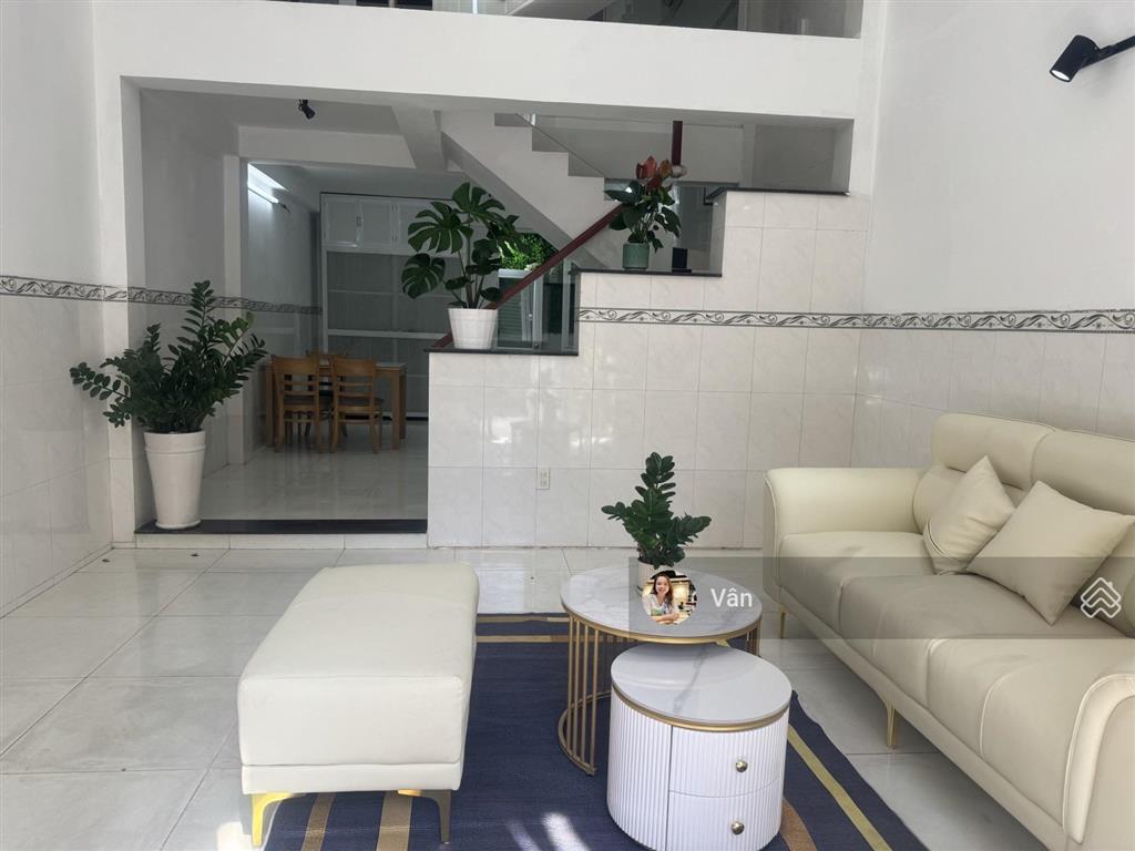Chủ đi mỹ gấp bán nhà 3 tầng linh đông hẻm 8m ở ngay nhỉnh 6 tỷ
