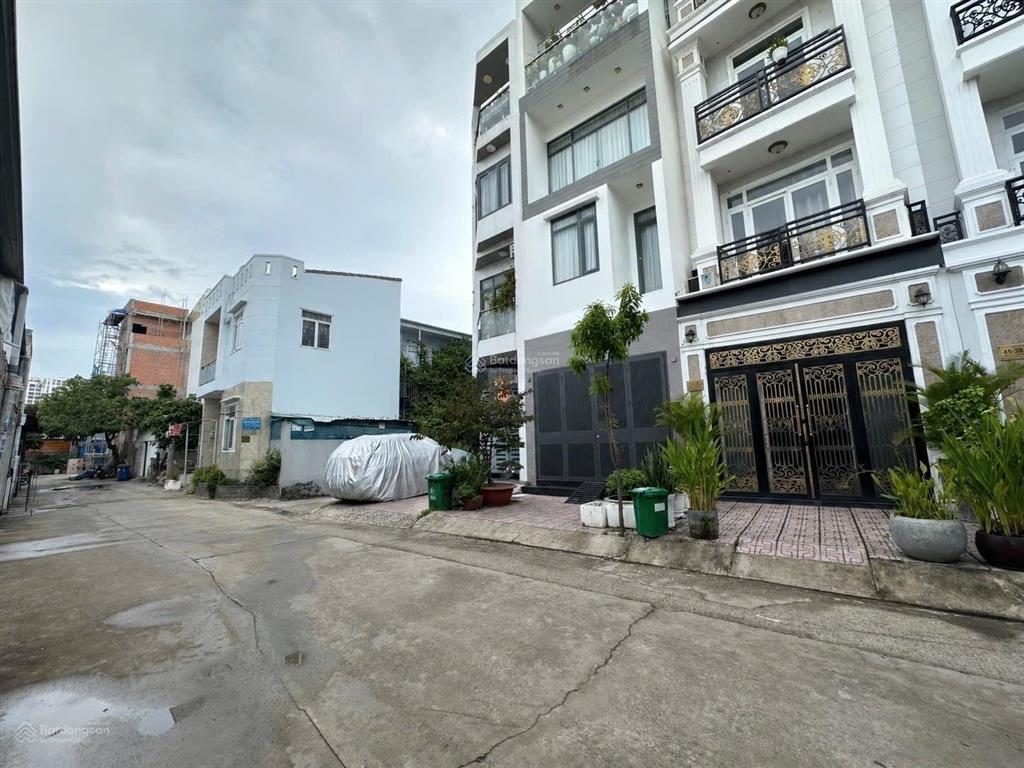 Hàng hiếm khu vực bên sông hiệp bình chánh ngay sau lưng trung tâm thương mại gigamall nhỉnh 7 tỷ