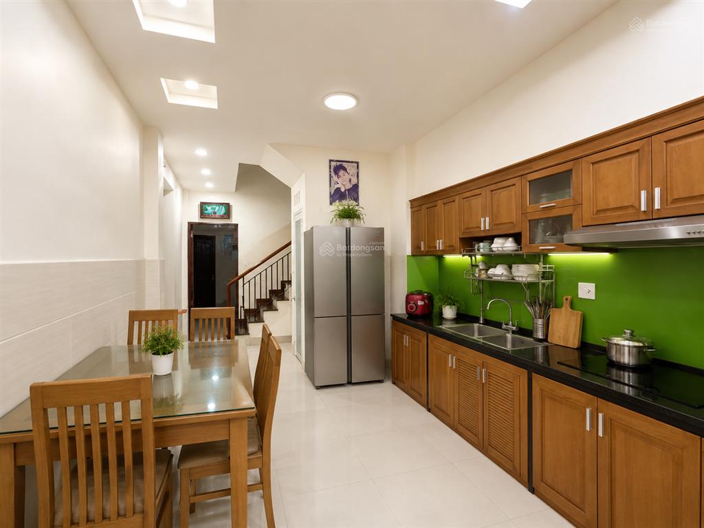 Nhà trung tâm linh chiểu, thủ đức 3 tầng 62m2 chỉ 6 tỷ nhỉnh