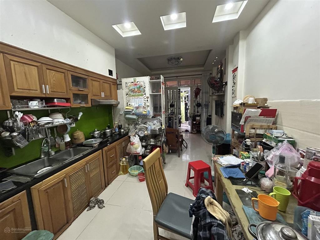 Nhà trung tâm linh chiểu, thủ đức 3 tầng 62m2 chỉ 6 tỷ nhỉnh