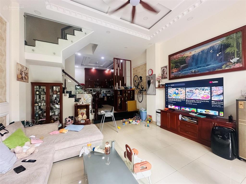 Nhà 4 tầng kiên cố  xe tải đậu cửa  ngang 5m bề thế hiệp bình chánh nhỉnh 7 tỷ