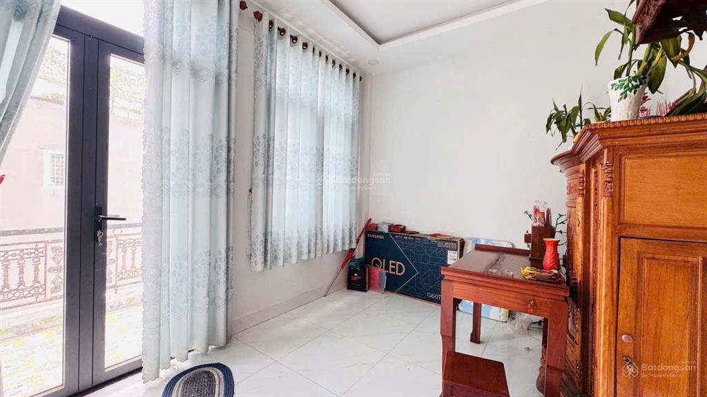 Nhà 3 tầng btct  hẻm xe hơi thông  ngay chợ linh xuân  3 tỷ nhỉnh