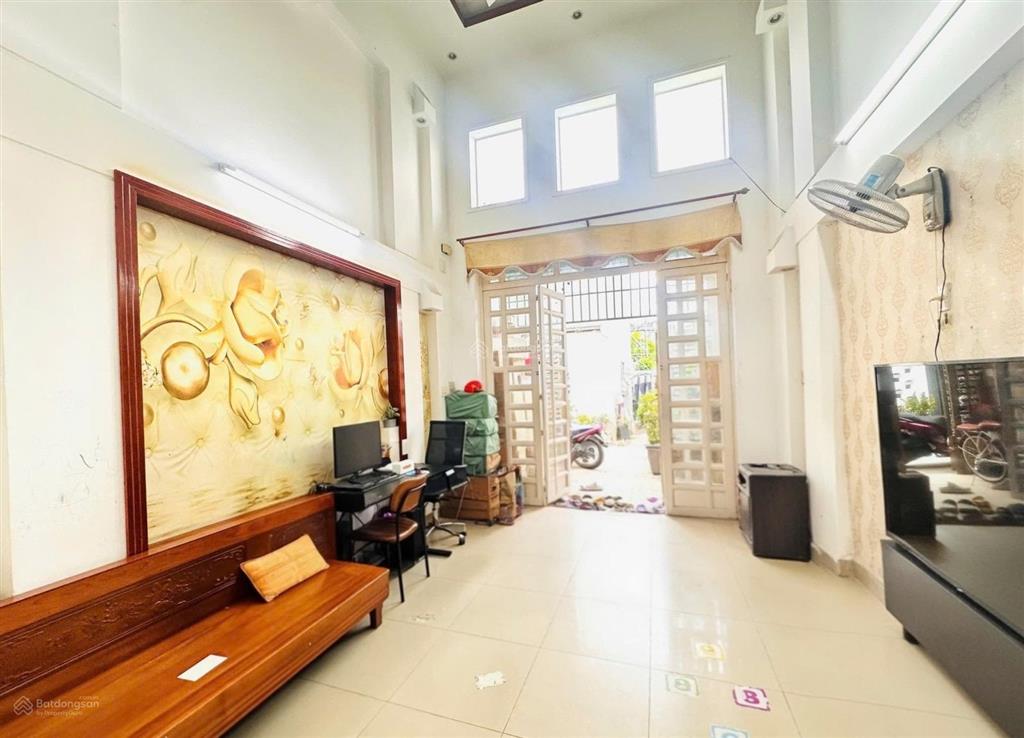 Nhà 3 lầu 56m2 hẻm ô tô hiệp bình chánh chỉ 6.x tỷ