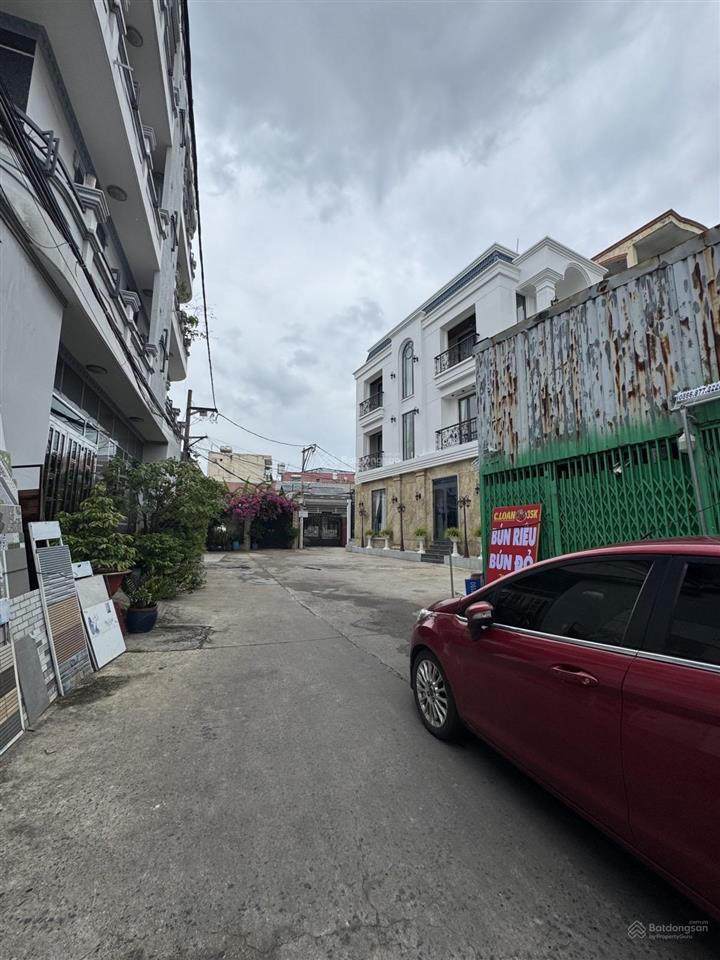 Đất hẻm xe hơi sát đại học ngân hàng hoàng diệu 2, 60m2, ngang 5, nở hậu 6 tỷ.