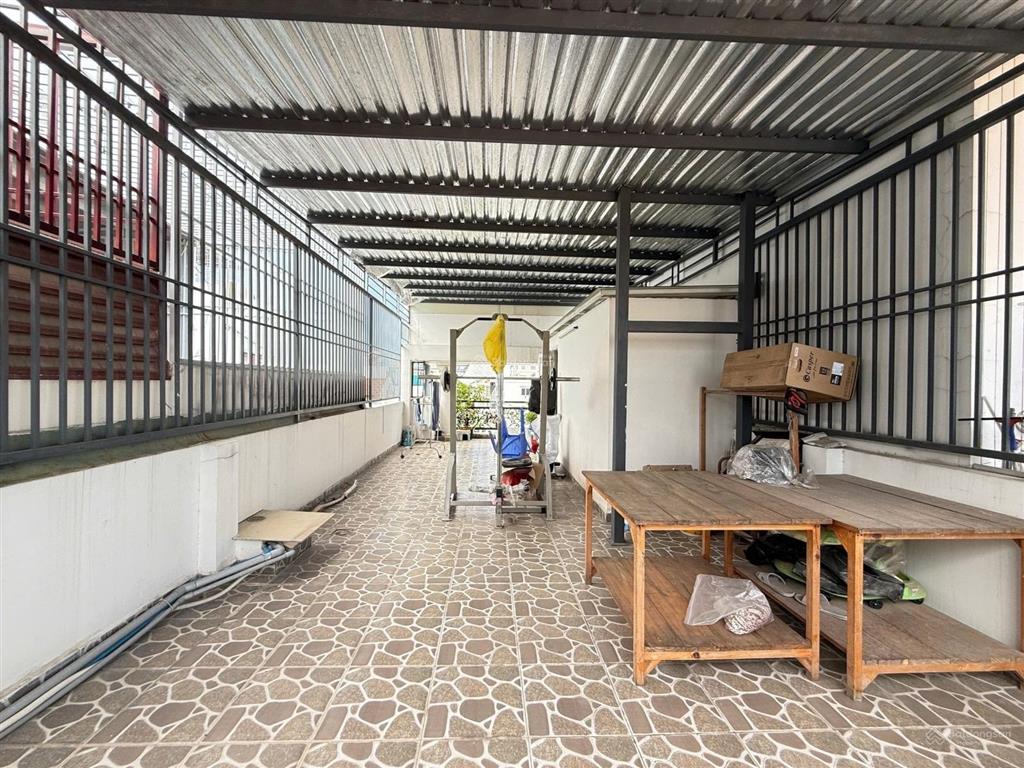 Phạm văn đồng 300m gigamall hẻm ôtô tránh 3 tầng + st 4pn 8 tỷ nhỉnh