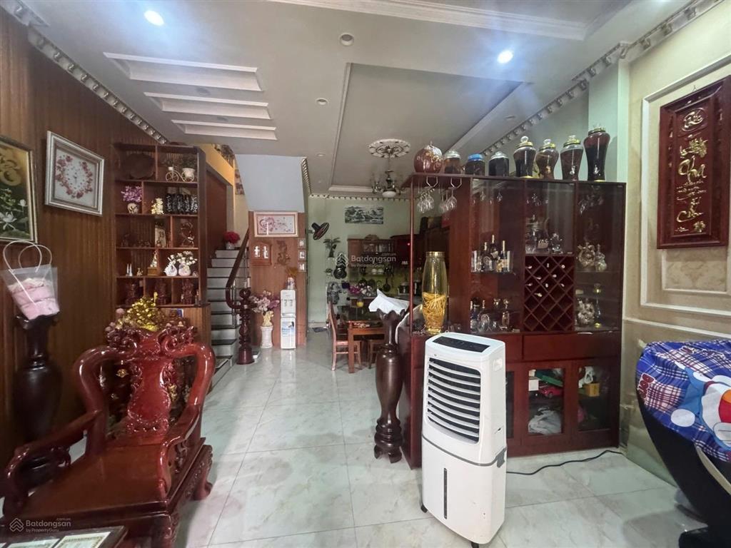 Hẻm xe hơi  nhà đẹp ở ngay  hiệp bình chánh 6 tỷ 2