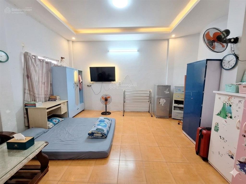 110m2  nhà 3 tầng  ngay chợ thủ đức 5 tỷ 1 trường thọ