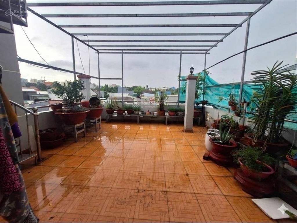 110m2  nhà 3 tầng  ngay chợ thủ đức 5 tỷ 1 trường thọ