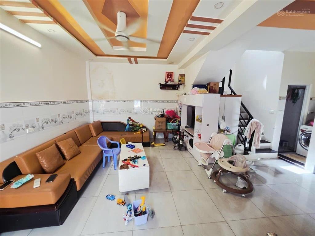 Hẻm ô tô nhà đẹp 2 tầng kiên cố 3pn  kế bên chợ đầu mối thủ đức chỉ 5.2 tỷ tl