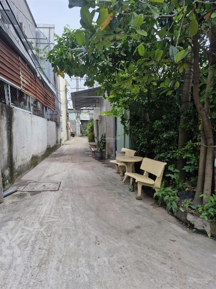 Cạnh vành đai 2, nhà c4, 1 căn ra hẻm xe hơi ngay linh đông, 99m2, ngang 4.5m, giá chỉ 4.2 tỷ