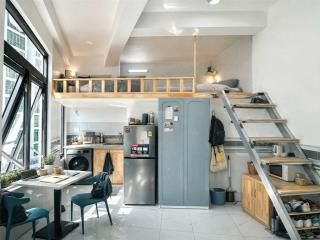 Ngay lotte khai trương căn studio đầy đủ nội thất