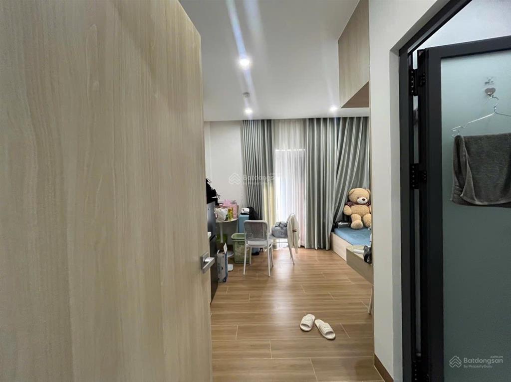 Studio ban công full nội thất trống sẵn cho thuê