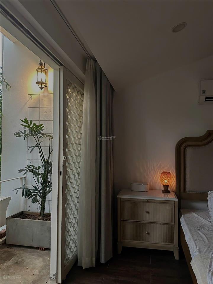 Còn trống sẵn 1 căn hộ 1pn cao cấp  đậu oto trong nhà  gần học viện cán bộ   0366 197 ***