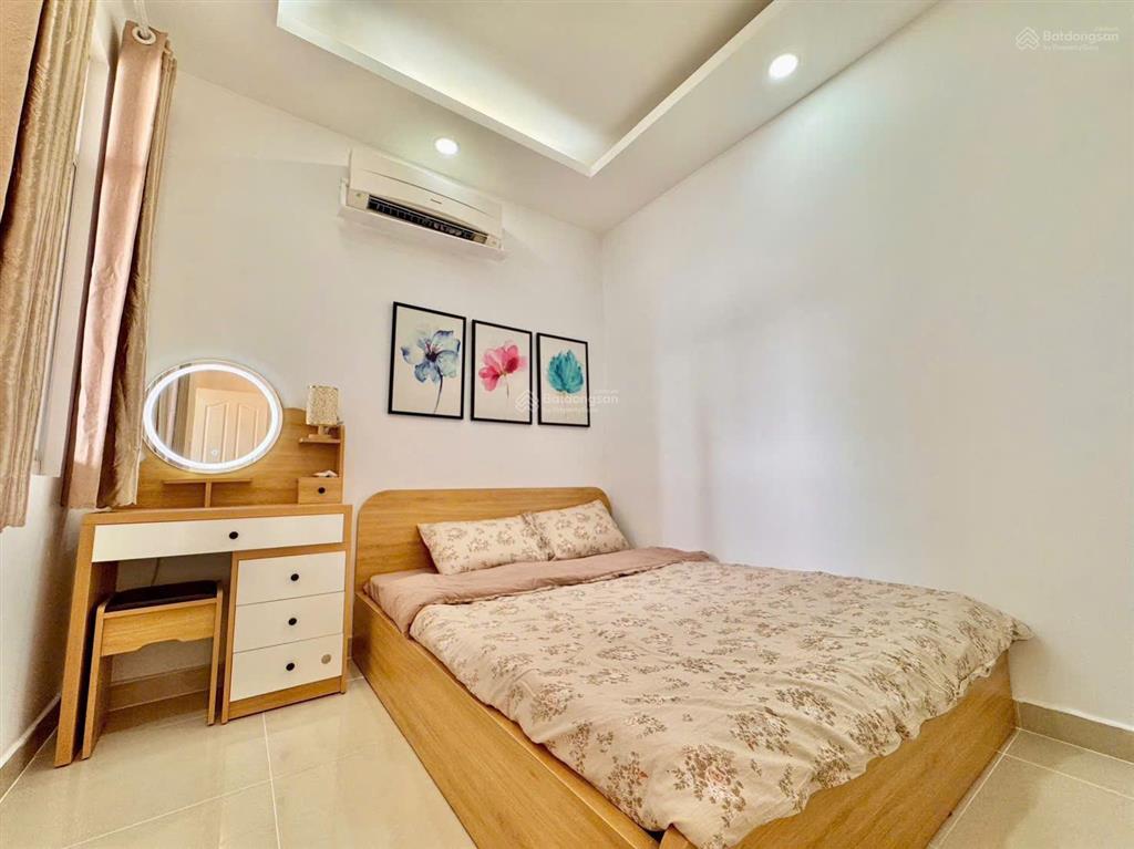 Cần bán căn hộ 3 phòng ngủ, sky garden 3, trung tâm phú mỹ hưng