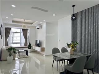 Cần bán căn góc sky garden 3, trung tâm phú mỹ hưng