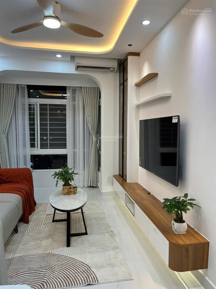 Chính chủ bán căn hộ sky garden 3, trung tâm phú mỹ hưng, nhà mới 100% (view hồ bơi thoáng mát)
