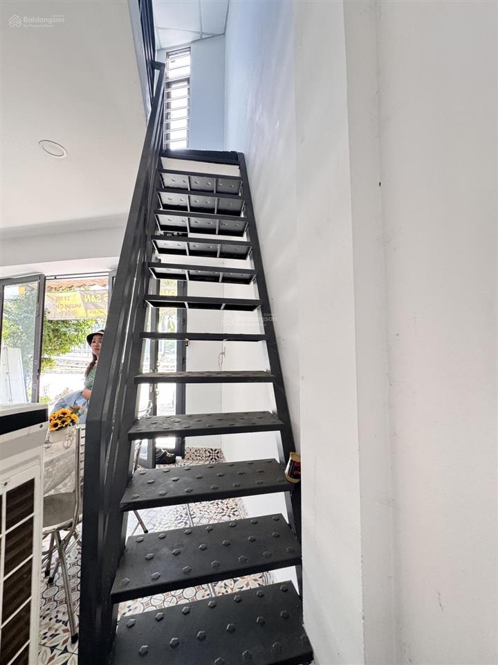 Mặt tiền tô ký  ngay cvpm quang trung  gần trường nguyễn du  2 mặt tiên kinh doanh đa ngành nghề