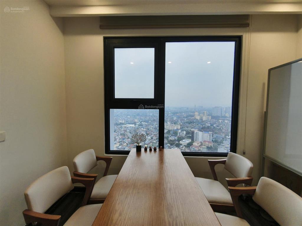 Bán căn góc 2 ngủ view tầng cao bao quát cả thành phố thiết kế 2pn 2wc cực thoáng