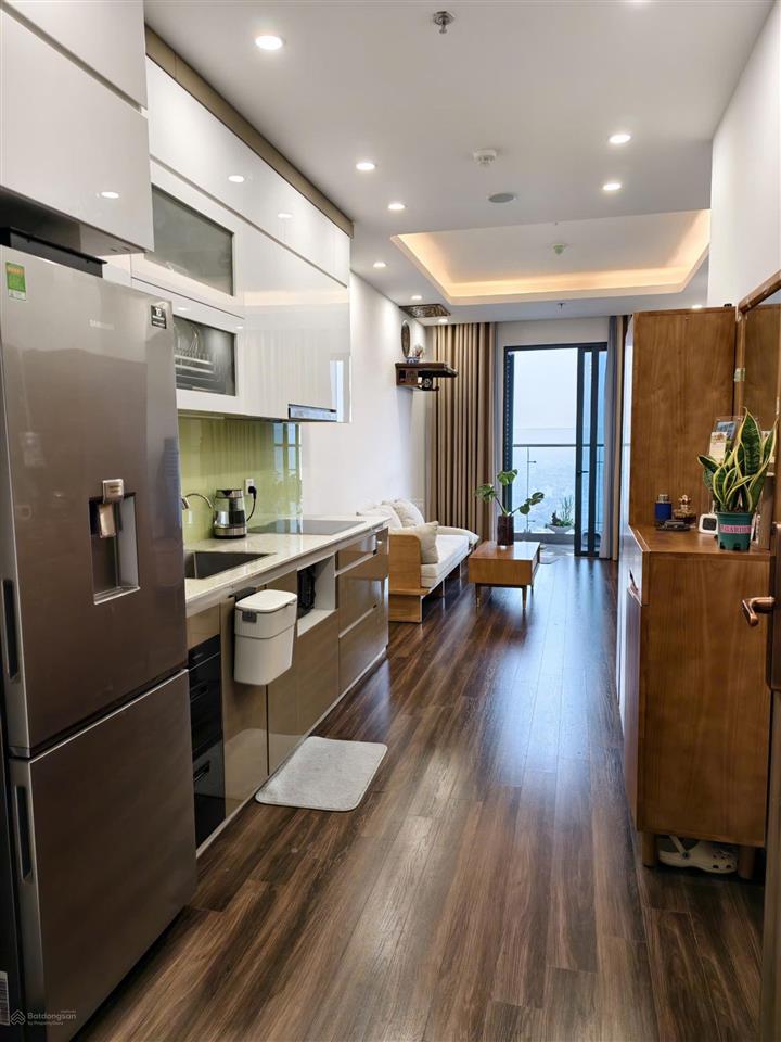Bán căn góc 2 ngủ view tầng cao bao quát cả thành phố thiết kế 2pn 2wc cực thoáng
