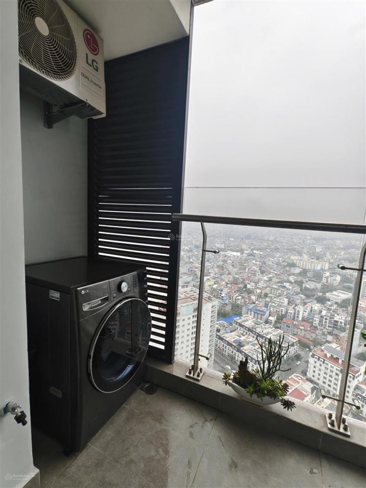 Bán căn góc 2 ngủ view tầng cao bao quát cả thành phố thiết kế 2pn 2wc cực thoáng