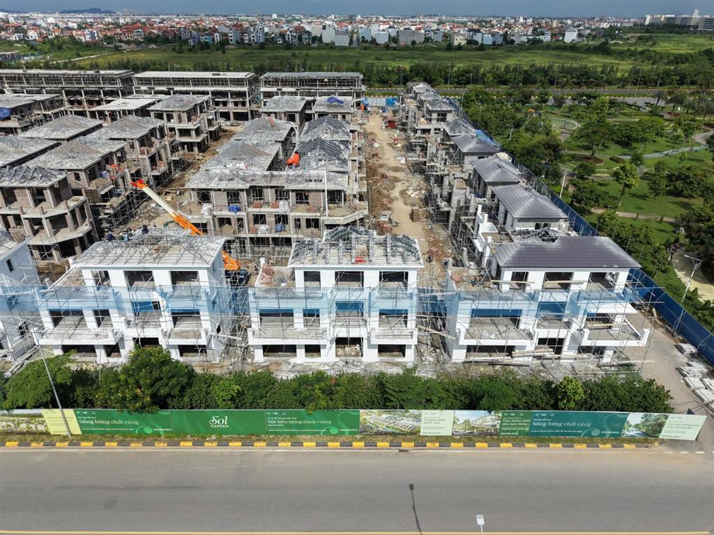 Giá này chắc chỉ có tại sol garden nam long! liền kề áp xẻ khe chỉ 5,9 tỷ diện tích 9