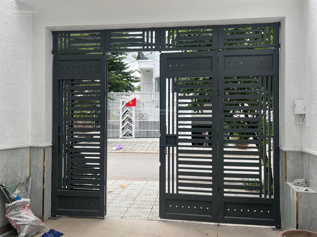 Bán nhà nguyên căn 3pn, 5wc, sân thượng 17/69 huỳnh thị đồng, nhà bè