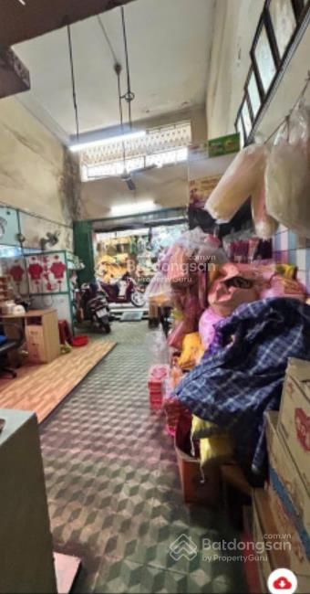 Nhà yersin q1 mặt chợ 5 tầng dt đất 80m2 rộng rãi chỉ 14 tỉ, nhà vuông vức, sổ hoàn công đủ