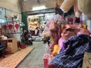 Nhà yersin q1 mặt chợ 5 tầng 80m2 rộng rãi chỉ 23 tỉ, nhà vuông vức, sổ hoàn công đủ