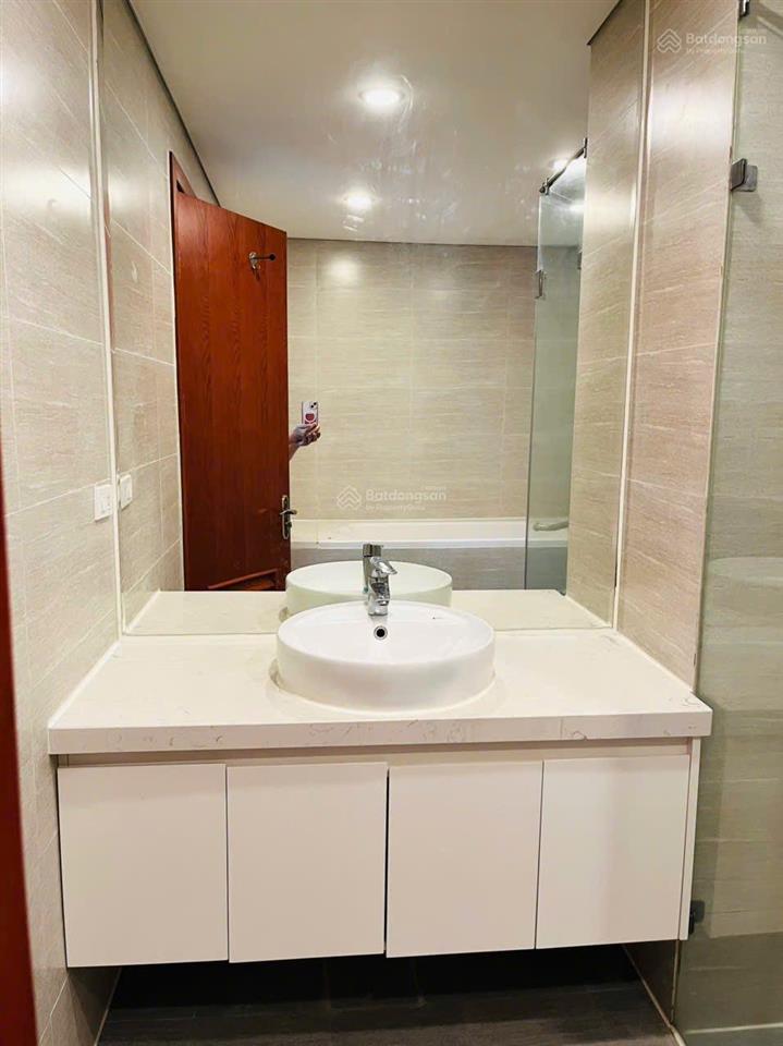 Chính chủ cần bán căn 2 ngủ diện tích 92m có thể sửa thành 3 ngủ