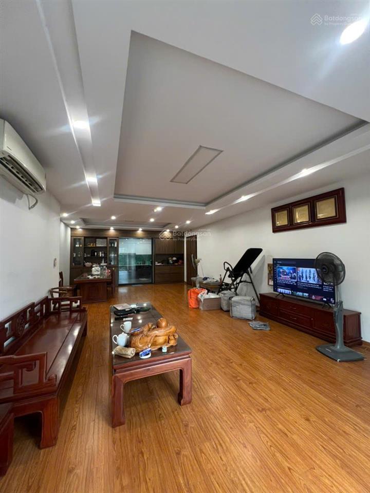 Cần cho thuê căn hộ 3pn chung cư hn paragon diện tích 140,5m², đóng 3 cọc 1