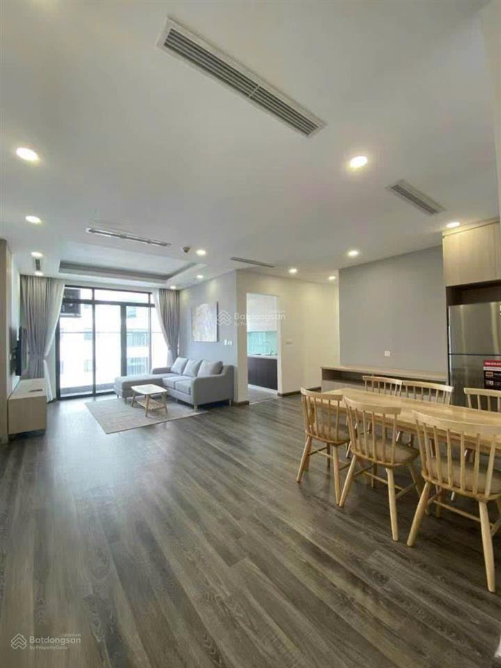 Chính chủ cần bán căn hộ 3 phòng ngủ đầy đủ nội thất cao cấp, chỉ việc xách vali về ở luôn