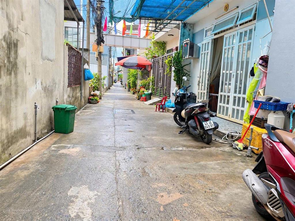 Nhà ra mặt tiền đường 2 trục thông ngô quyền ra biển mân thái