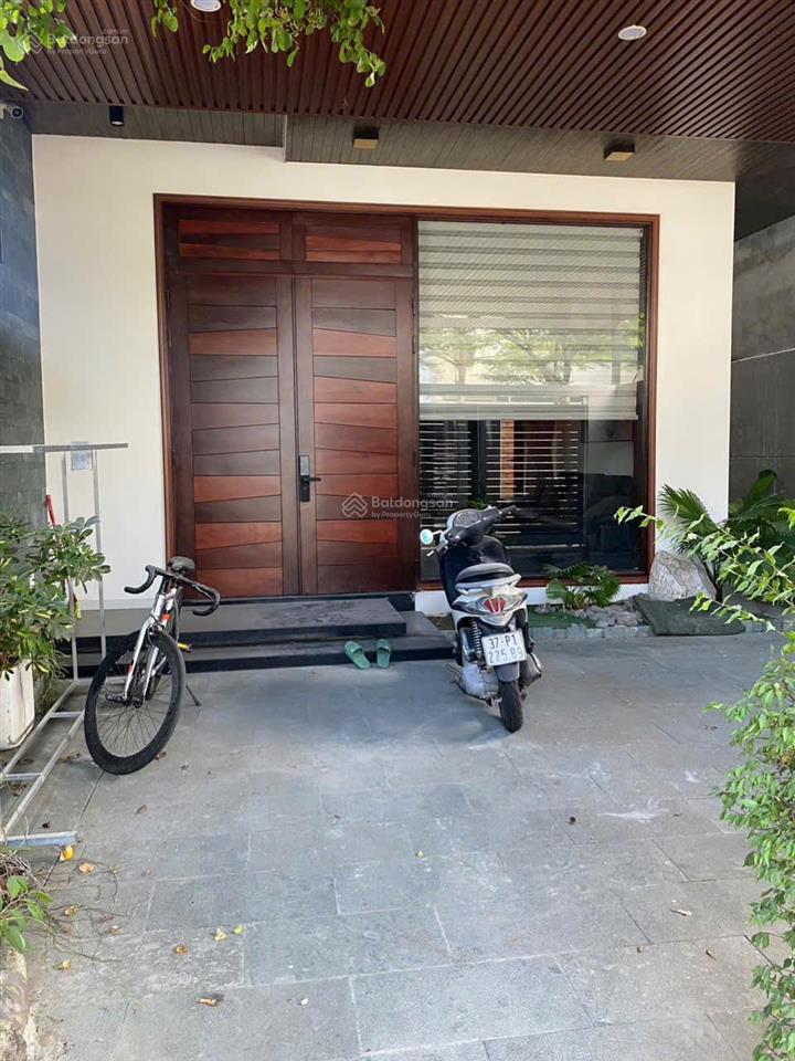 Biệt thự hồ cá koi 2 tầng phố núi ngay giữa lòng trung tâm đà nẵng