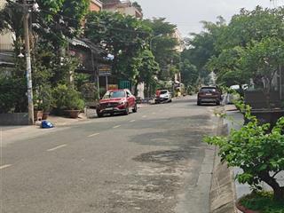 Đất mặt tiền khu vip tên lửa lô góc đất 11x22  mặt tiền đường 10m có lề đường 3m chỉ nhỉnh 32 tỷ