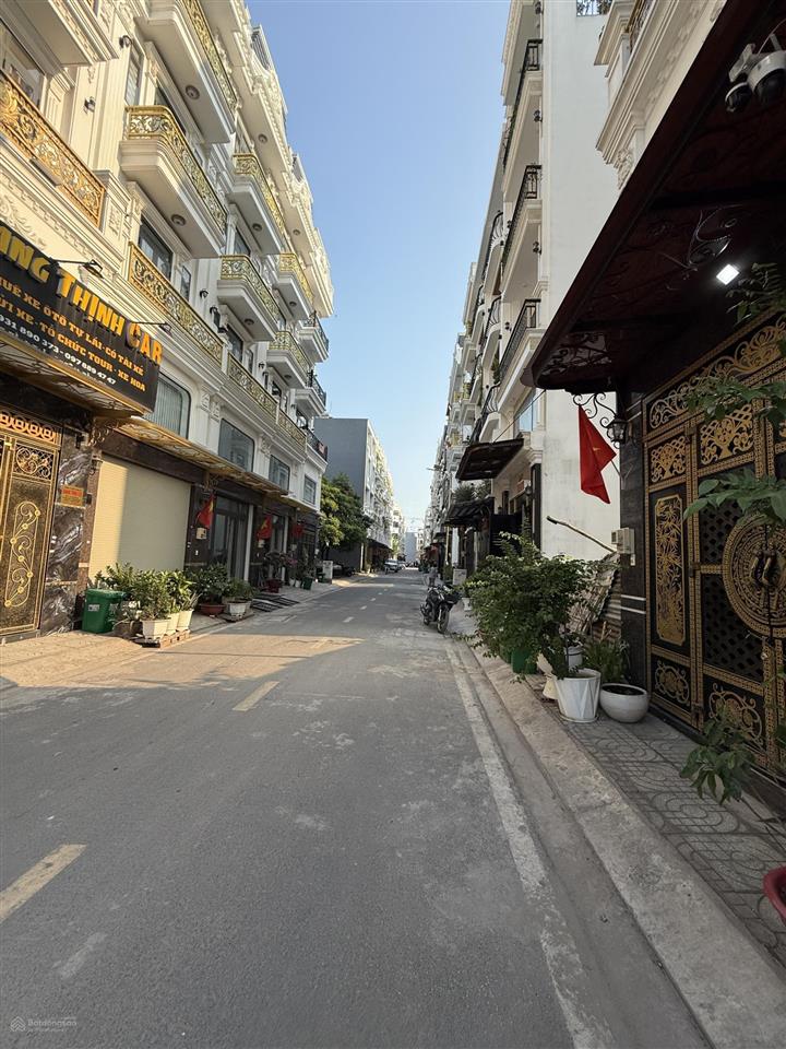 Chủ nhiệt bán, giảm 200tr còn 7,8 tỷ siêu phẩm hẻm xe tải hương lộ 2  60m2