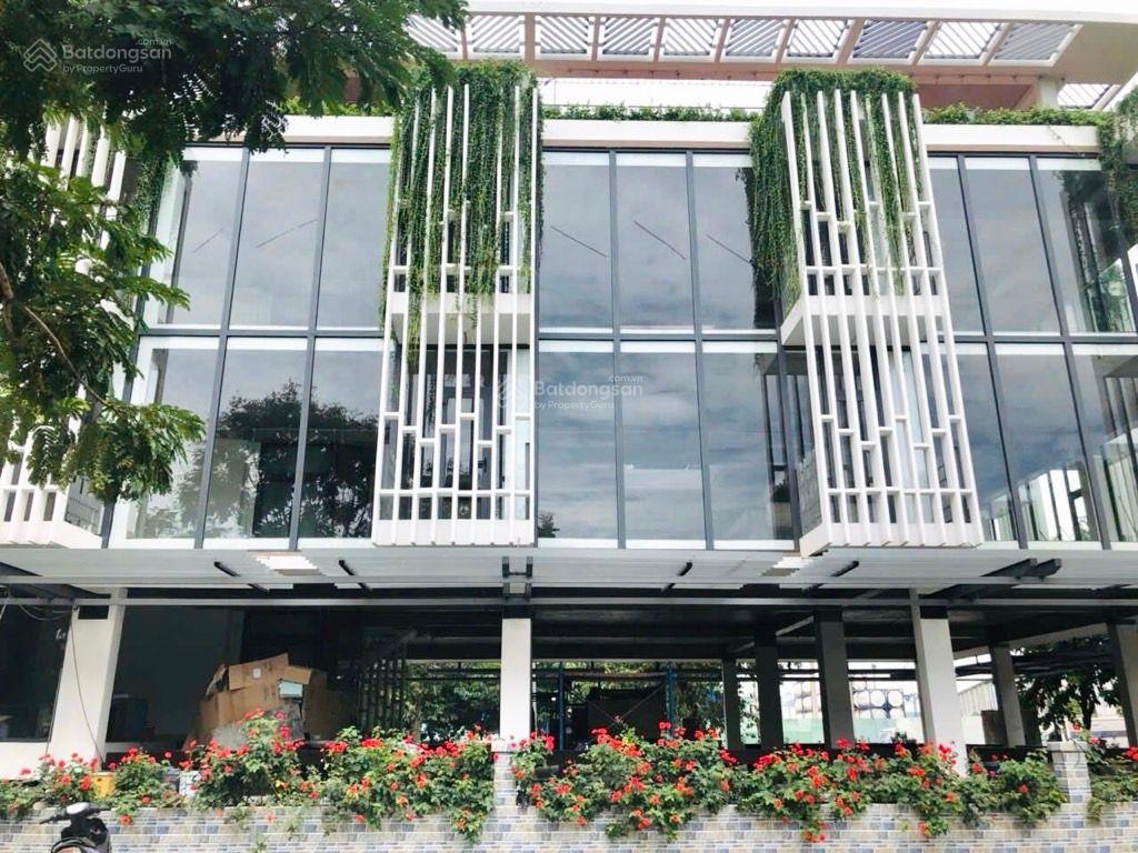 Tphcm toà nhà văn phòng góc 3 mặt tiền  gần cảng cát lái  28x20m  122 tỷ