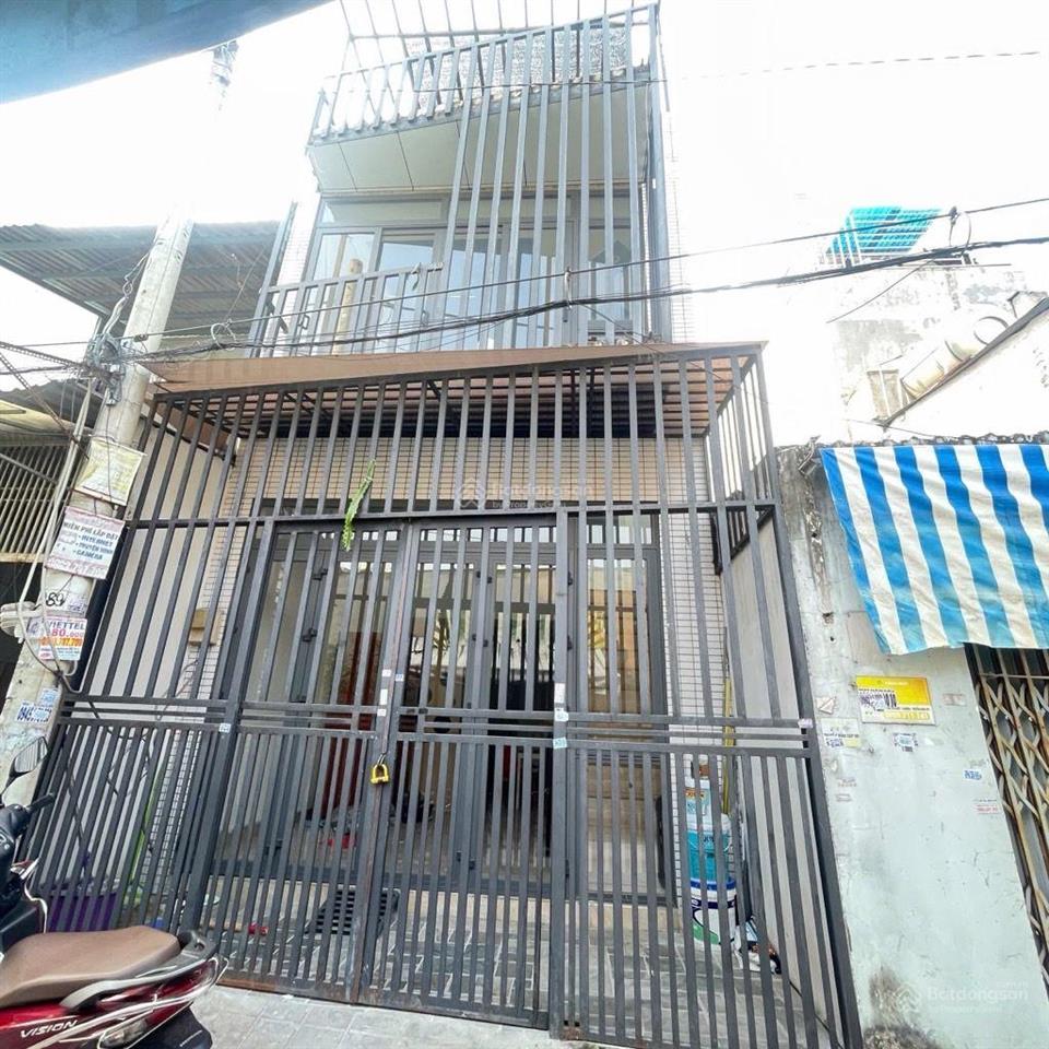 Nhà hai mặt tiền giá tốt  hẻm 8m xe hơi tránh nhau  giáp tận phú  86m  3 tầng chỉ 8,6tỷ