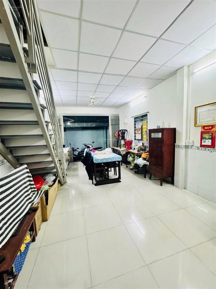 Căn góc  40m2  3 bánh thông, sát mặt tiền, nhà đẹp ở liền  3,7 tỷ  tân phú