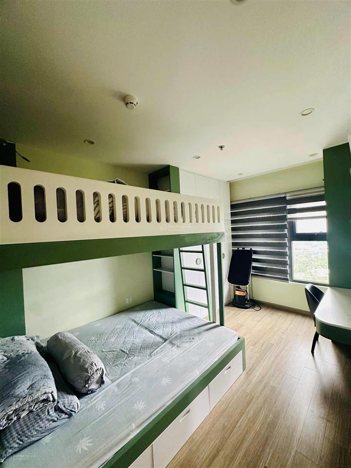 Bán căn hộ ori 3pn+ 92m2 full nội thất tầng trung view thoáng hướng tb, sổ sẵn cc ngay. giá 4tỷ950