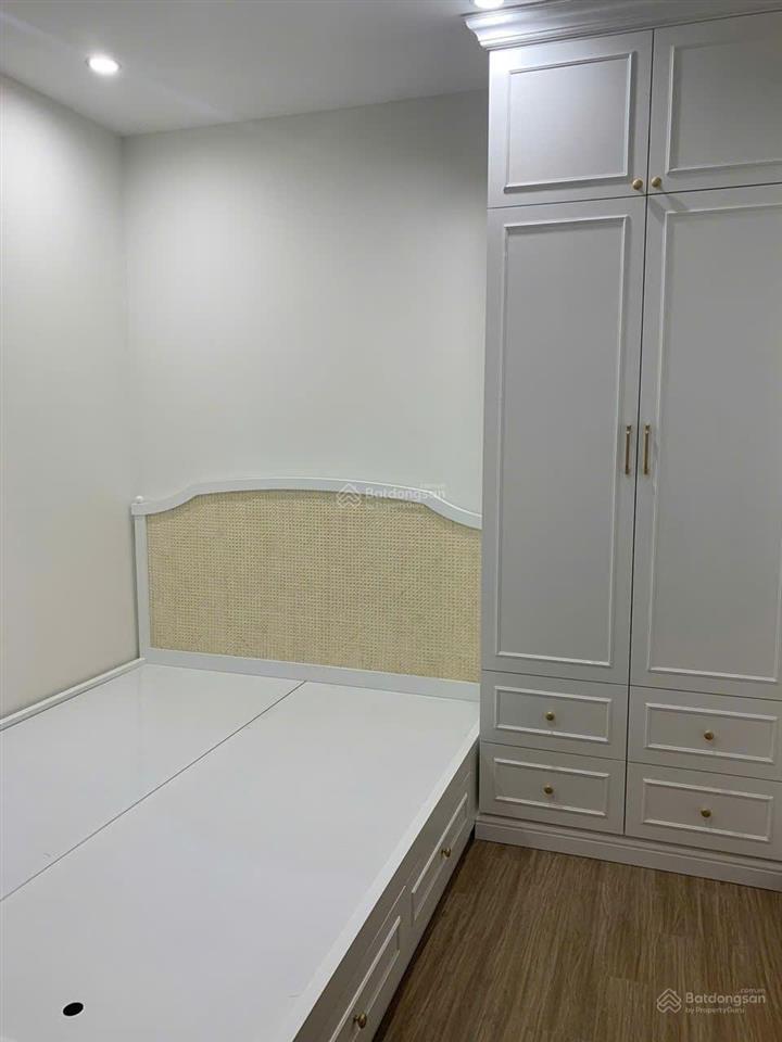 Bán nhanh căn 2pn1wc 59m2 s5, tầng trung view sông. giá chỉ 2ty850 btp. full nội thất, sẵn hd thuê.