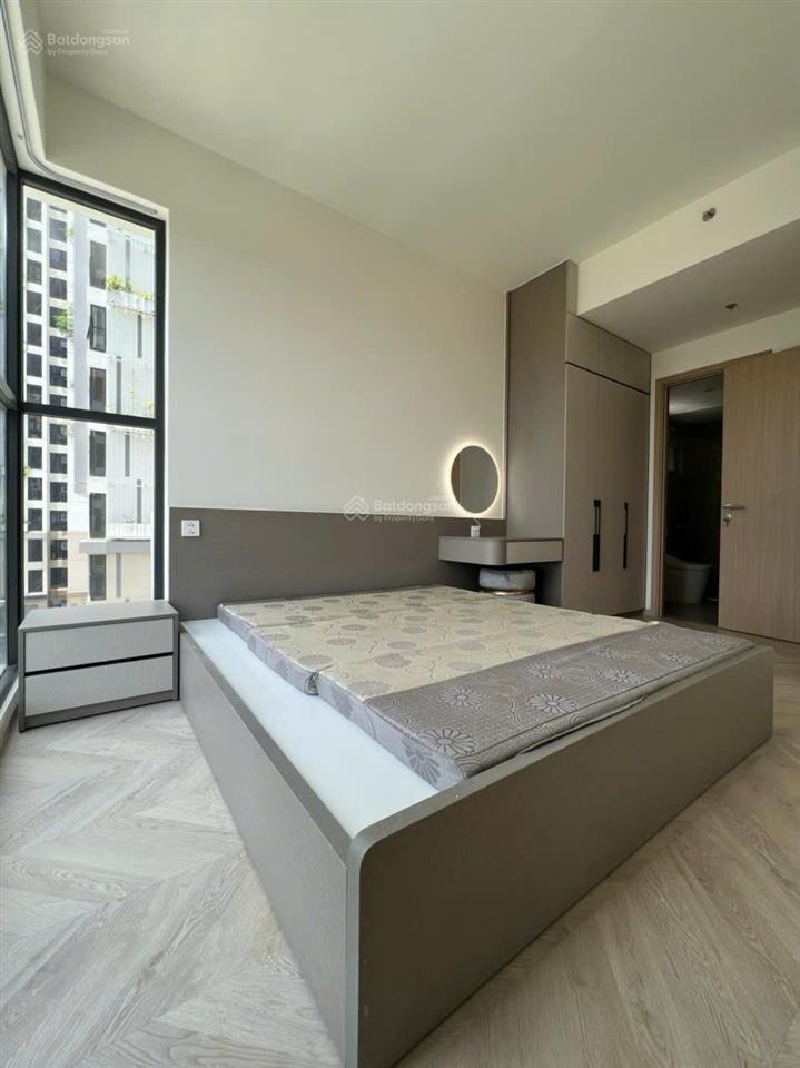 Cắt lỗ 800tr + tặng hết nội thất căn 2pn 72m2 lumiere boulevard. tầng thấp hướng đb. giá 4tỷ4 btp