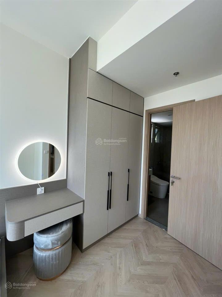 Cắt lỗ 800tr + tặng hết nội thất căn 2pn 72m2 lumiere boulevard. tầng thấp hướng đb. giá 4tỷ4 btp