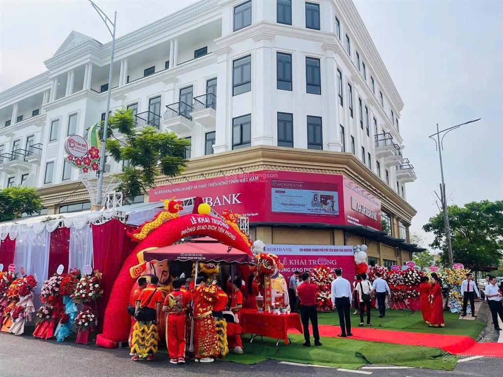 Làn 2 sau shophouse tấn đức jsc phường vạn xuân. trung tâm khu công nghiệp