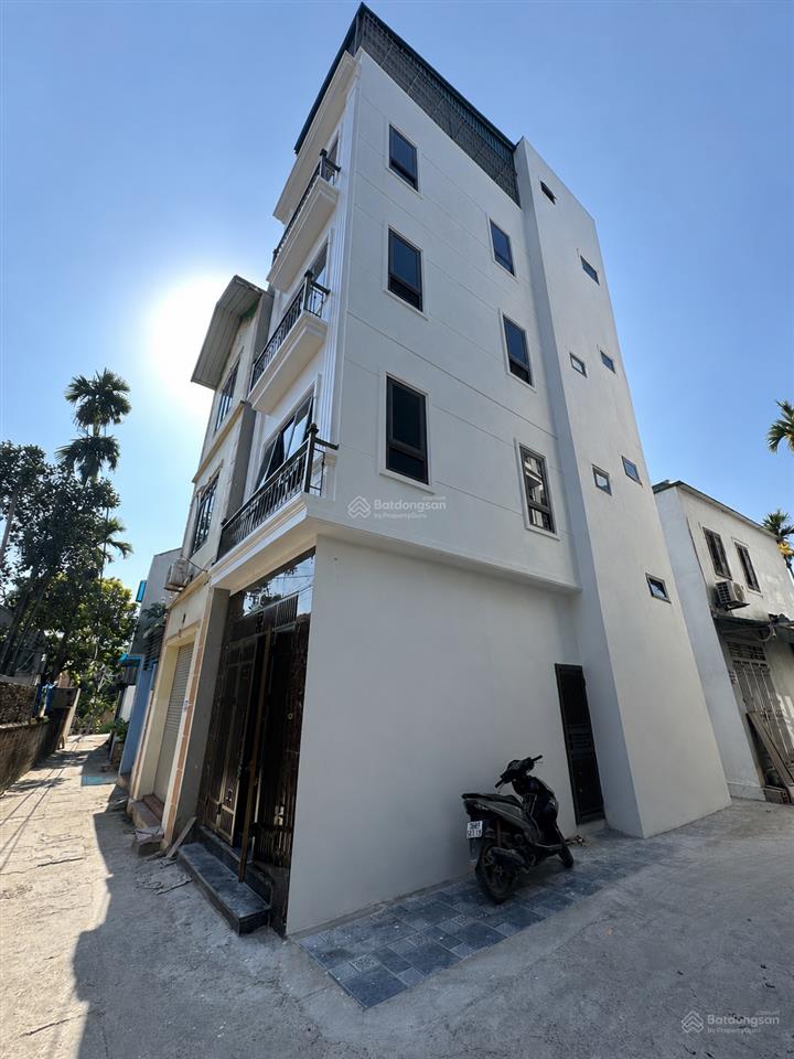 Bán nhà căn góc diện tích 30m2.  0969 341 ***