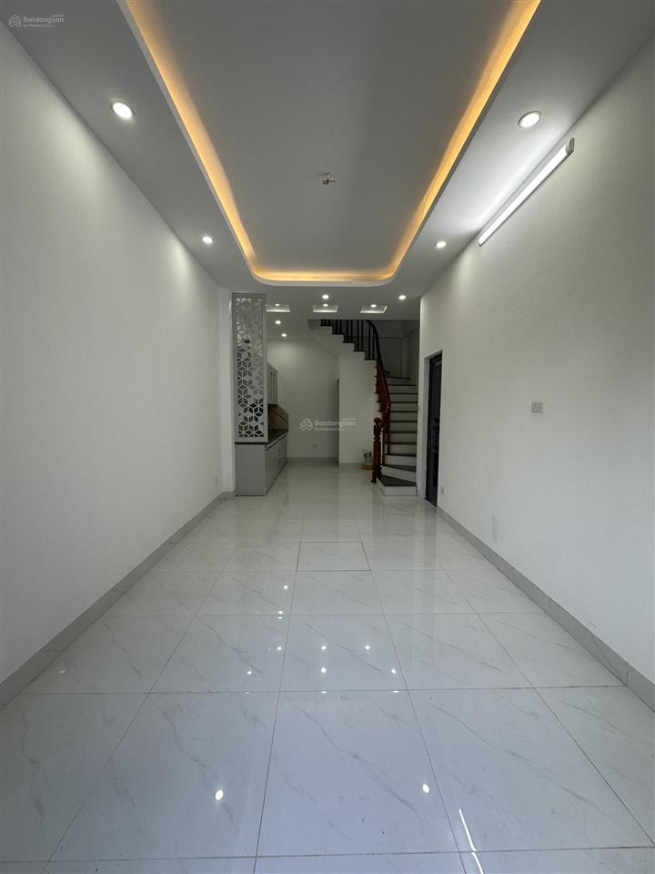Bán nhà căn góc diện tích 30m2.  0969 341 ***