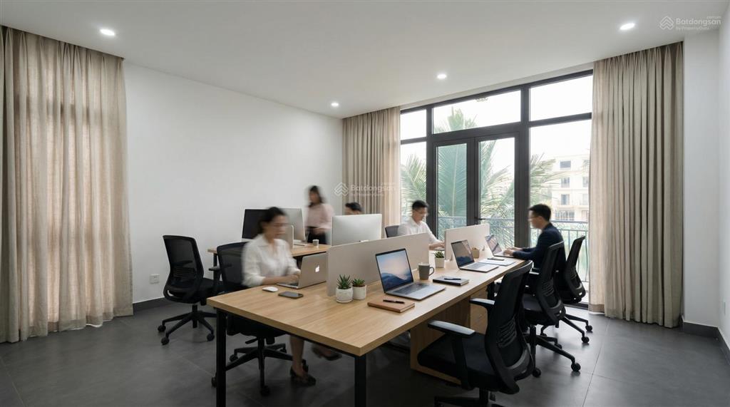 Chuyển nhượng shophouse đối diện vpbh vinhomes vũ yên. 90m2 hoàn thiện 4 tầng. giá 11,x tỷ
