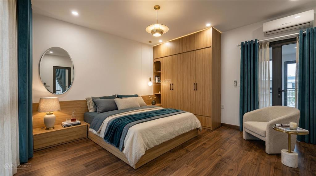 Chuyển nhượng shophouse đối diện vpbh vinhomes vũ yên. 90m2 hoàn thiện 4 tầng. giá 11,x tỷ