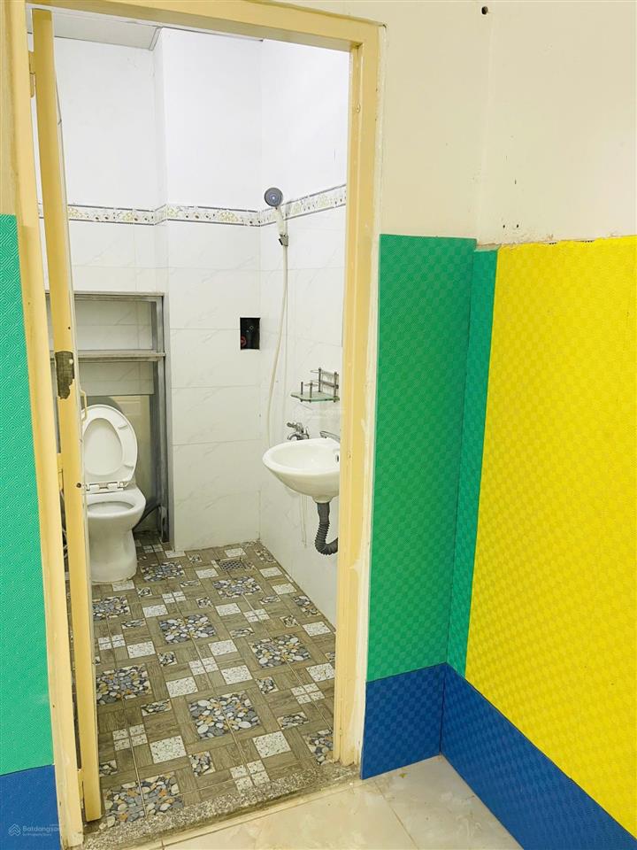 Cho thuê gấp nhà trọ 30m2 tại 560 lê trọng tấn, 4,2 triệu vnd