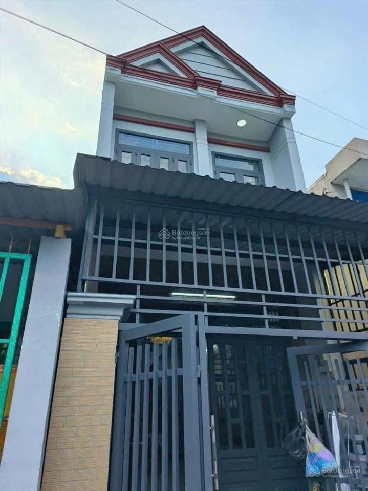 Nhà shr 1 trệt 1 lầu giá giảm mạnh còn 3,78 tỷ